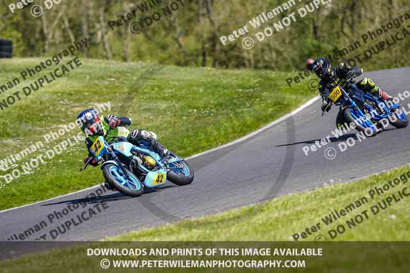cadwell no limits trackday;cadwell park;cadwell park photographs;cadwell trackday photographs;enduro digital images;event digital images;eventdigitalimages;no limits trackdays;peter wileman photography;racing digital images;trackday digital images;trackday photos